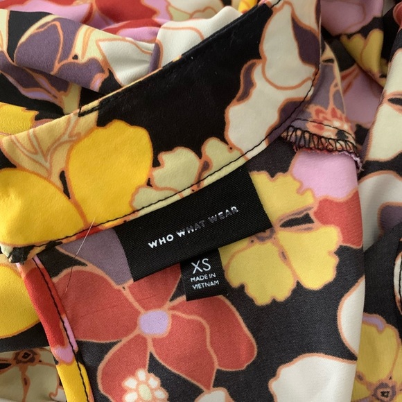 𝅺Who What Wear Floral Long Sleeve Blouse Fall - Picture 3 of 6